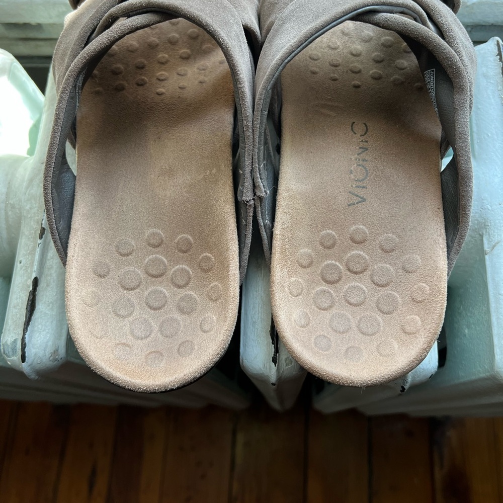 Vionic Women's Juno Slide Sandals - Picture 6 of 6